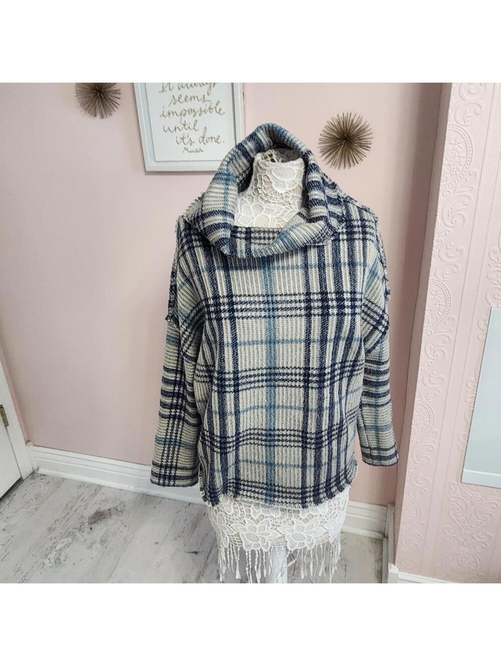 LKNW dylan blue cream turtleneck seater XL blue plaid